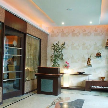 Hotel Sitara Royal Haidarábád Kültér fotó