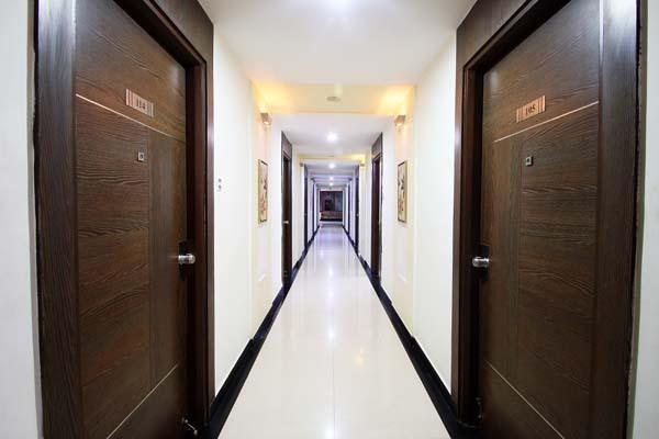 Hotel Sitara Royal Haidarábád Kültér fotó